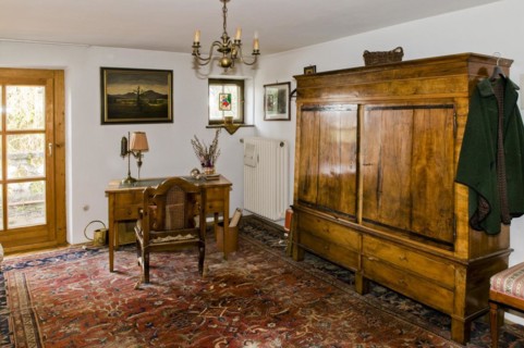 Living room with secretary