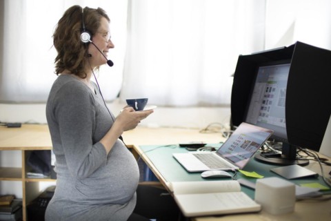 Topic: Pregnant woman at the workplace