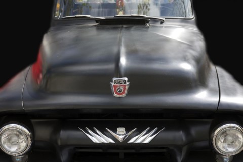 Logo of the 1953 Ford F100 V8