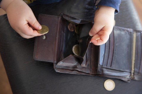 Topic: Poverty in families in Germany.