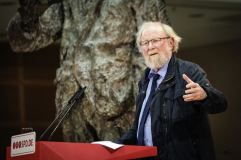 Making progress out of change. A discussion on the occasion of the 160th birthday of the SPD with the award of the August-Bebel-Prize to Franz Muentefering. Here: Opening of the award ceremony of the ...