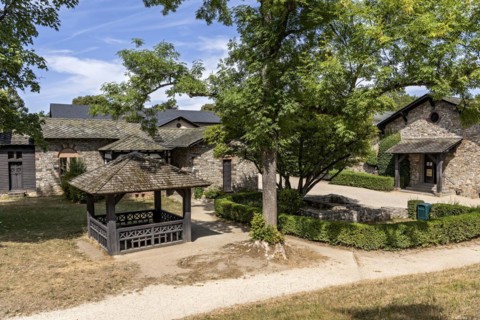 Commander's residence