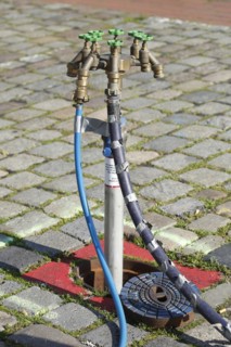 Standpipe with water taps at an underground hydrant