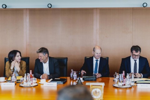 (R-L) Wolfgang Schmidt (SPD), Head of the Federal Chancellery, Olaf Scholz (SPD), Federal