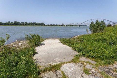 Former jetty of the Hammer ferry Haemmer Pont