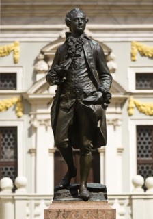 Bronze statue of Goethe by Carl Seffner on the Naschmarkt in front of the Old Stock Exchange
