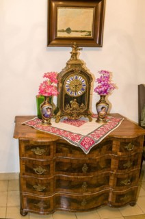 Chest of drawers with 4 drawers