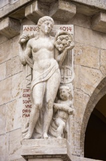 Donated figure from 1914 as ornamental element of the town hall built in reform style