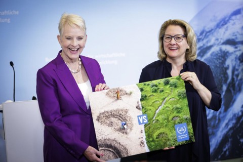 (R-L) Svenja Schulze, Federal Minister for Economic Cooperation and Development, and Cindy McCain,