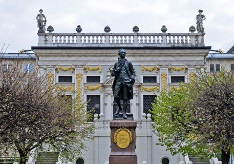 Bronze statue of Goethe by Carl Seffner on the Naschmarkt in front of the Old Stock Exchange