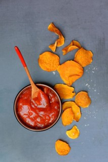 Sweet crisps and salsa sauce
