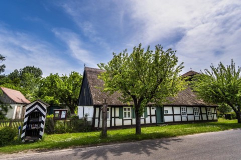 Wuschewier School and Prayer House