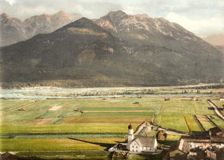 Wallgau with the Schottlkarspitze