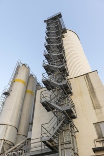 Silos for building materials