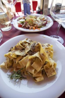 Papardelle a la cingale