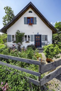 Small house with garden in Immenthal