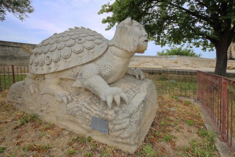Sculpture La Tarasque by Pascal Demaumont 2005