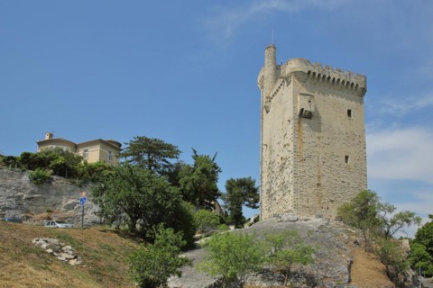 Historic Tour Philippe le Bel on a rock