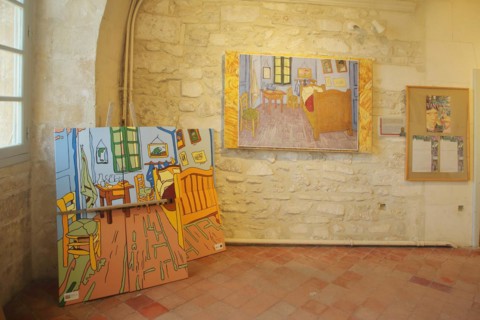 Museum Circut van Gogh with paintings replica of Vincent van Gogh
