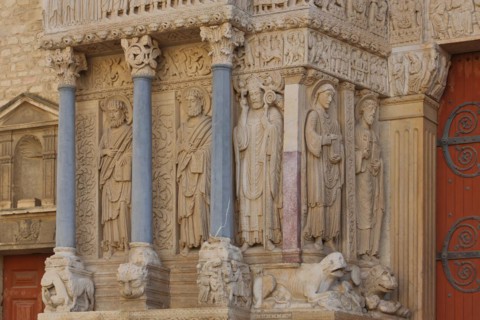 Sculptures from left Baratholomaeus