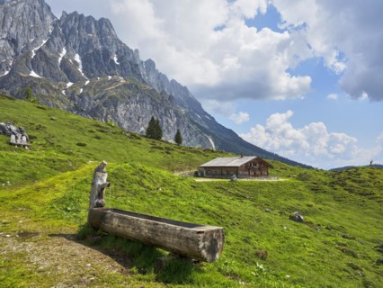 Fountain in front of Schartenhütte