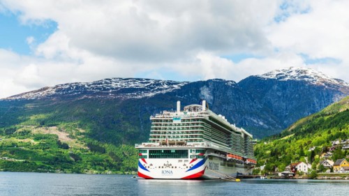 Cruise ship