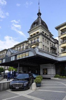 Entrance Hotel Victoria Jungfrau