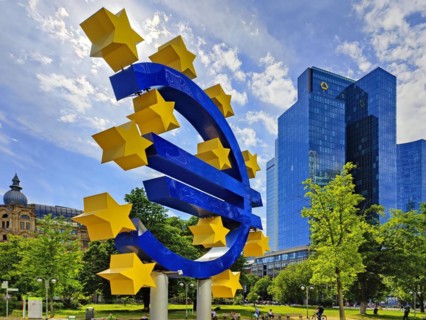 Euro sculpture
