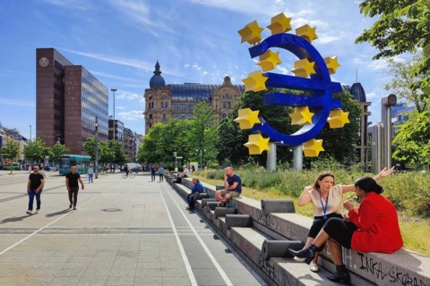 Euro sculpture