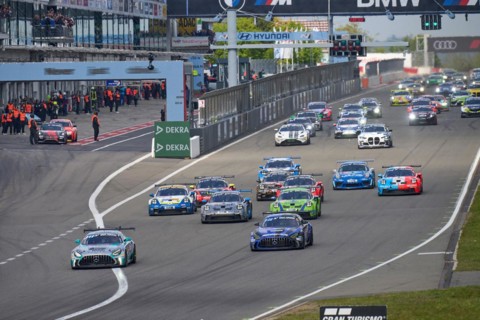 Start of the 24-hour race at the Nürburgring race track Nürburg