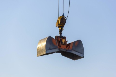 Clamshell bucket of a construction crane