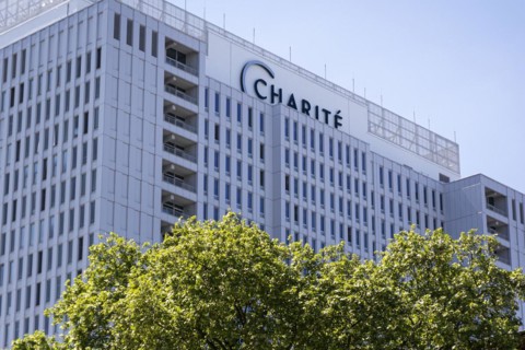 View of the Charit?© ward block in summer
