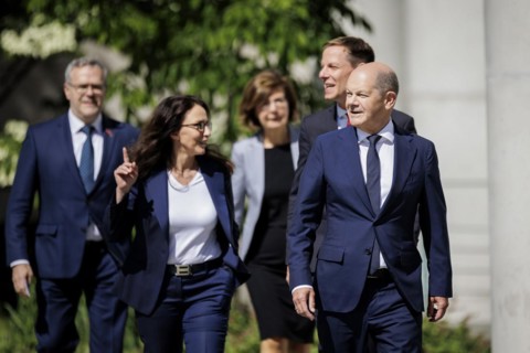 (l.t.r.) Jörg Dittrich, President of the German Confederation of Skilled Crafts, Yasmin Fahimi,