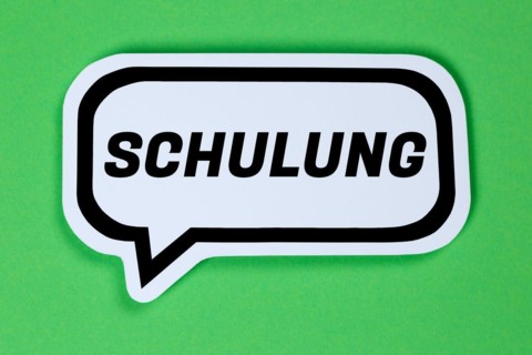 Training seminar course workshop learn education in speech bubble communication business concept in Stuttgart