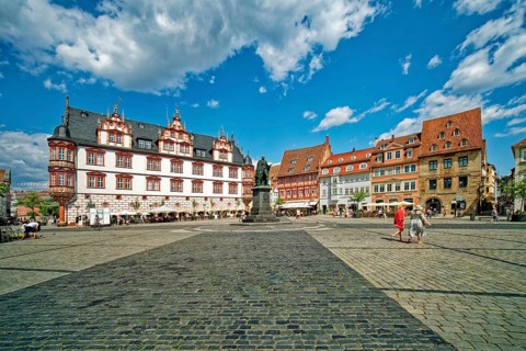 Town Hall and Monument to Prince Albert of Saxe-Coburg and Gotha