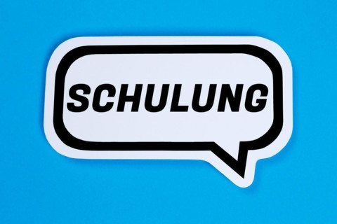 Training seminar course workshop learn education in speech bubble communication business concept in Stuttgart