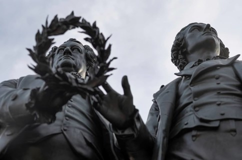 Double statue Goethe-Schiller monument by Ernst Rietschel