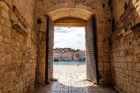 Trogir city gate juzna gradska vrata in the old town Holidays in Trogir