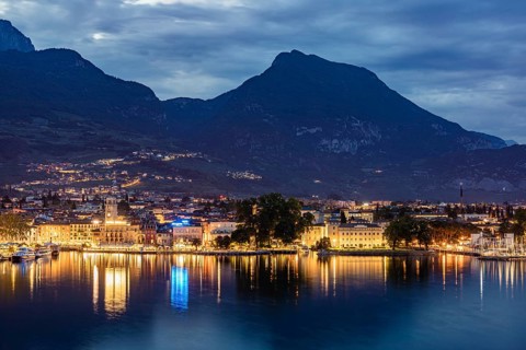 Town view of Riva del Garda at night