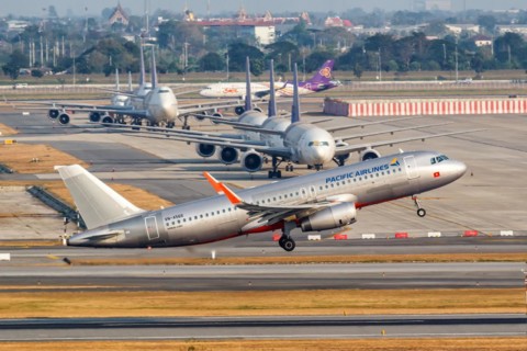 A Pacific Airlines Airbus A320 aircraft with registration number VN-A566 at Bangkok Suvarnabhumi Airport