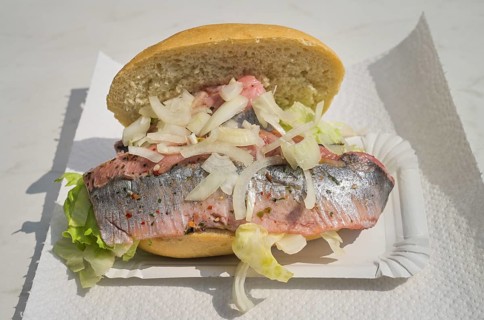 Roll with matie herring