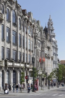Historic buildings from the founding period on the boulevard Avenida dos Aliados
