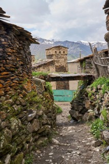 Alley through the village of Shibiani