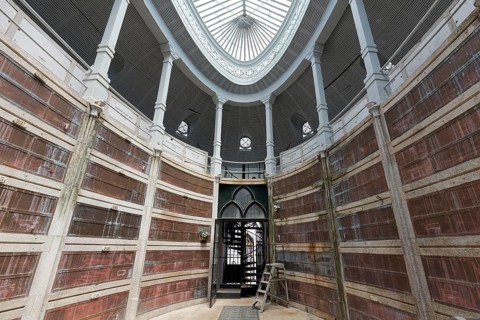 Oval funeral hall with glass dome
