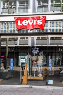 Shop Levi's brand with logo retail on Koenigstrasse in Stuttgart