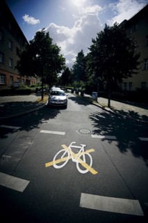 The pictogram for a cycle path in Ollenhauerstrasse in Berlin Reinickendorf has been crossed with a yellow marking. The new transport administration in Berlin has stopped several cycle path projects i...