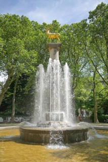 Fountain Zum Goldenen Hirschen