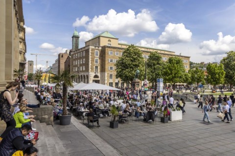 Street cafe in front of the Koenigsbau