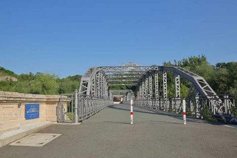 Carl-Alexander-Bridge built 1892 over the river Saale