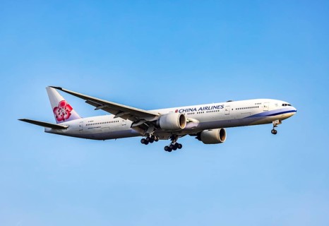 China Airlines Boeing 777-300ER on approach